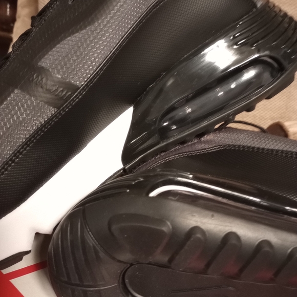 🔥 New Fire Hot Nike Men's Air Max 2090🔥 12 - Picture 2 of 7